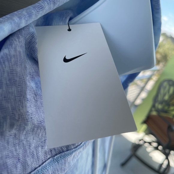 Nike Training Sweatshirt. - Picture 6 of 9